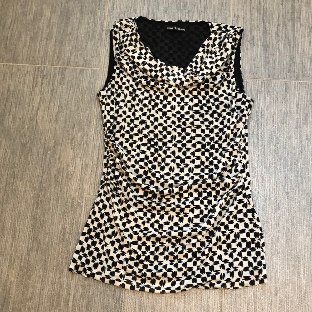 Cable and Gauge S top has great stretch style